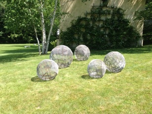 Sculpture Spheres Balls IMG 1293 GK86-cu s9999x323
